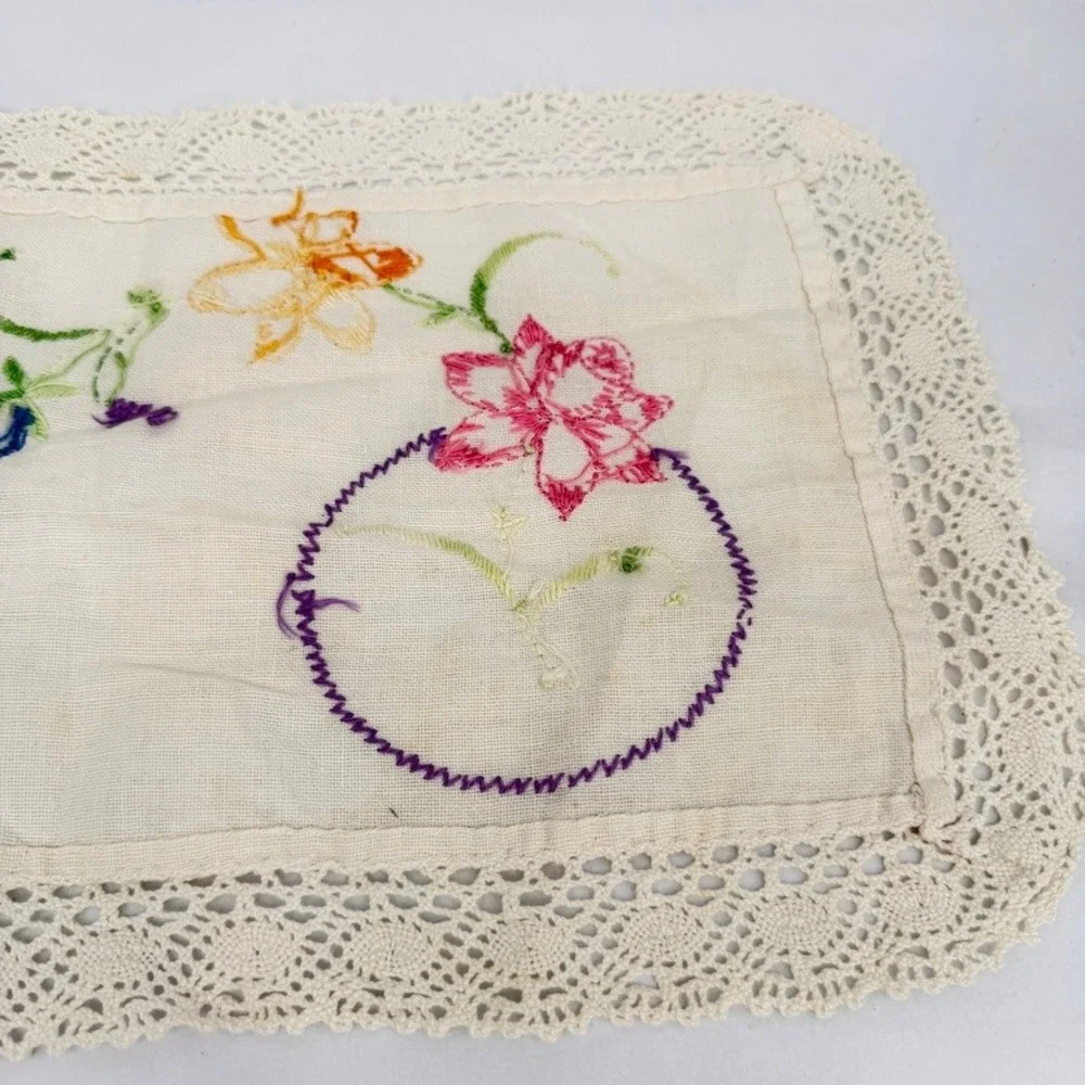 Vintage Hand Embroidered Small Table Runner Dresser Scarf Floral Lace **READ
